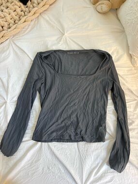 Abercrombie & Fitch Charcoal Gray Long-Sleeve Square Neck Top